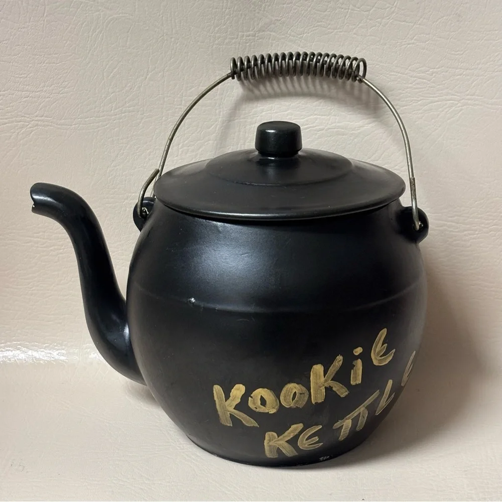 Vintage 1960 McCoy Pottery Teapot